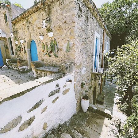 Capo dʼOrlando La Casa Del Nespolo Bed & Breakfast エクステリア 写真