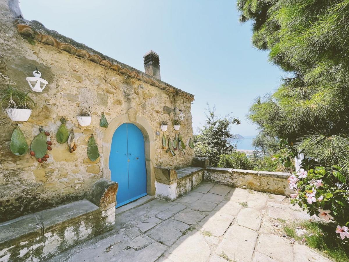 Capo dʼOrlando La Casa Del Nespolo Bed & Breakfast エクステリア 写真