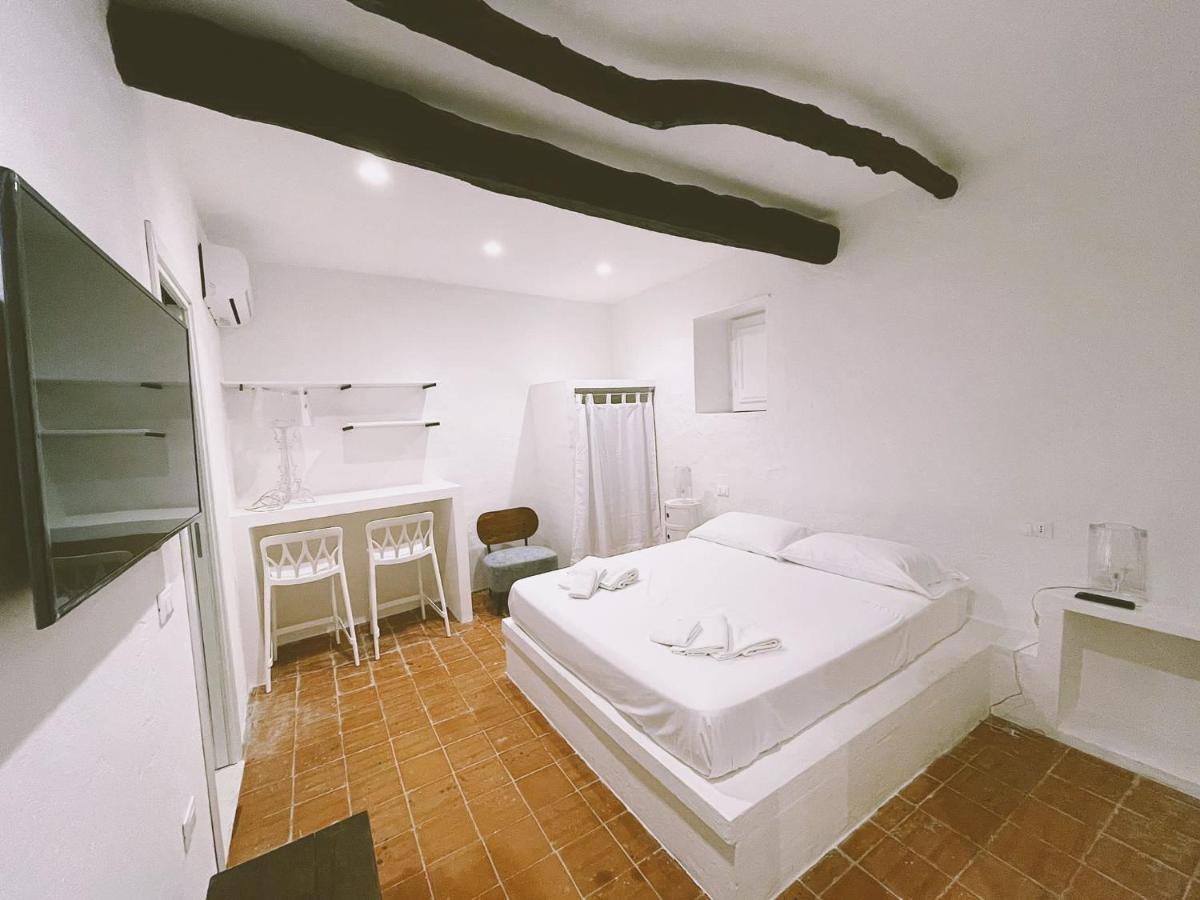 Capo dʼOrlando La Casa Del Nespolo Bed & Breakfast エクステリア 写真
